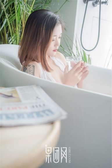 汪东城“倒立”写游记 水族馆感受“少年派的奇幻漂流”“懂球帝比分”(图1) 懂球帝比分